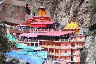 Chardham Yatra: खोला गया यमुनोत्री धाम का दानपात्र एक महीने में मिला 23 लाख से ज्यादा का चढ़ावा