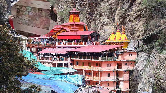 Chardham Yatra: खोला गया यमुनोत्री धाम का दानपात्र एक महीने में मिला 23 लाख से ज्यादा का चढ़ावा