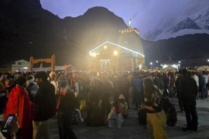 Chardham Yatra: उत्साह...यात्रा ने पकड़ी रफ्तार चारोंधाम में एक दिन में दर्शन का आंकड़ा 70 हजार पार