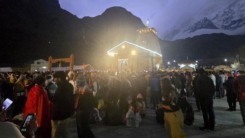 Chardham Yatra: उत्साह...यात्रा ने पकड़ी रफ्तार चारोंधाम में एक दिन में दर्शन का आंकड़ा 70 हजार पार