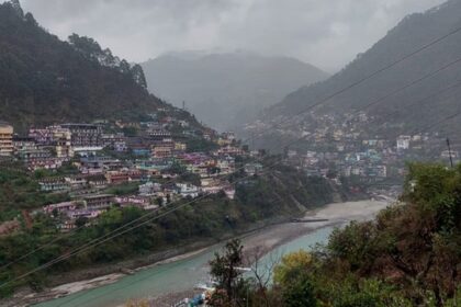 Uttarakhand Weather: मैदान में झमाझम बारिश...पहाड़ों में तेज हवाएं आने वाले दिनों में जानें कैसा रहेगा हाल