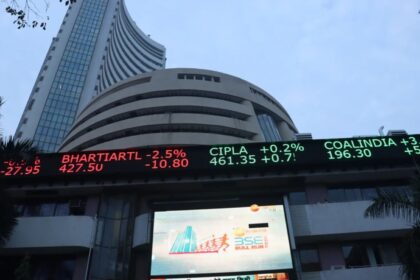 NIFTY SENSEX down Mphasis Yes Bank Coal India Leela Hotels among buzzing stocks